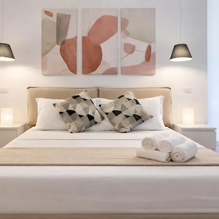 Stylish Escape Near Colosseum & Metro * 로마