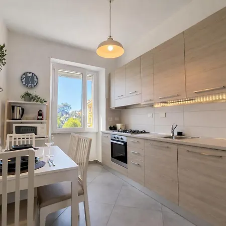 아파트 Stylish Escape Near Colosseum & Metro *