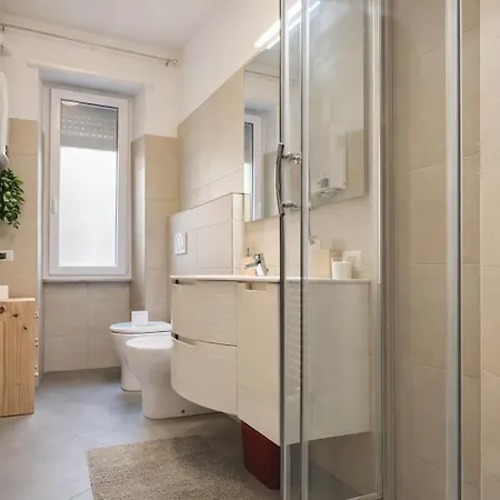 Stylish Escape Near Colosseum & Metro 아파트 *